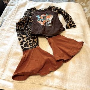 Boutique baby fall 2 piece outfit brown leopard flared legs XS long sleeve